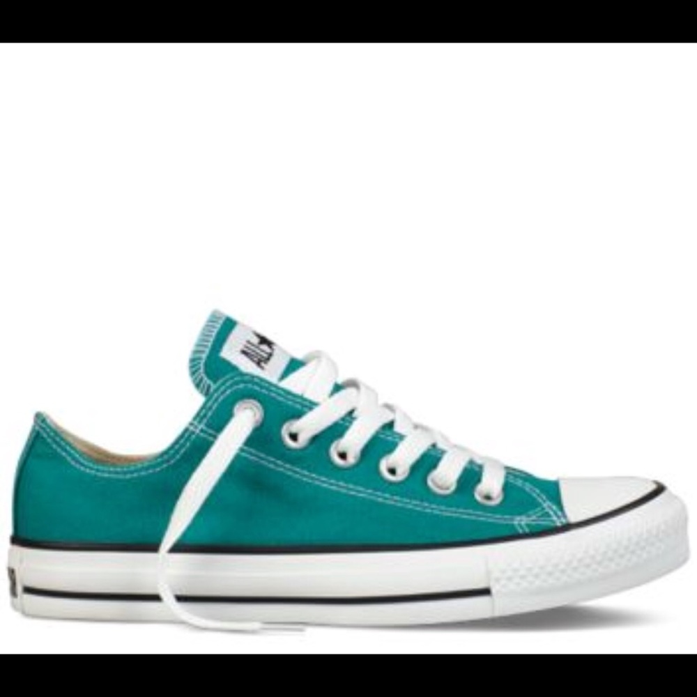 Super cute converse🖤🖤